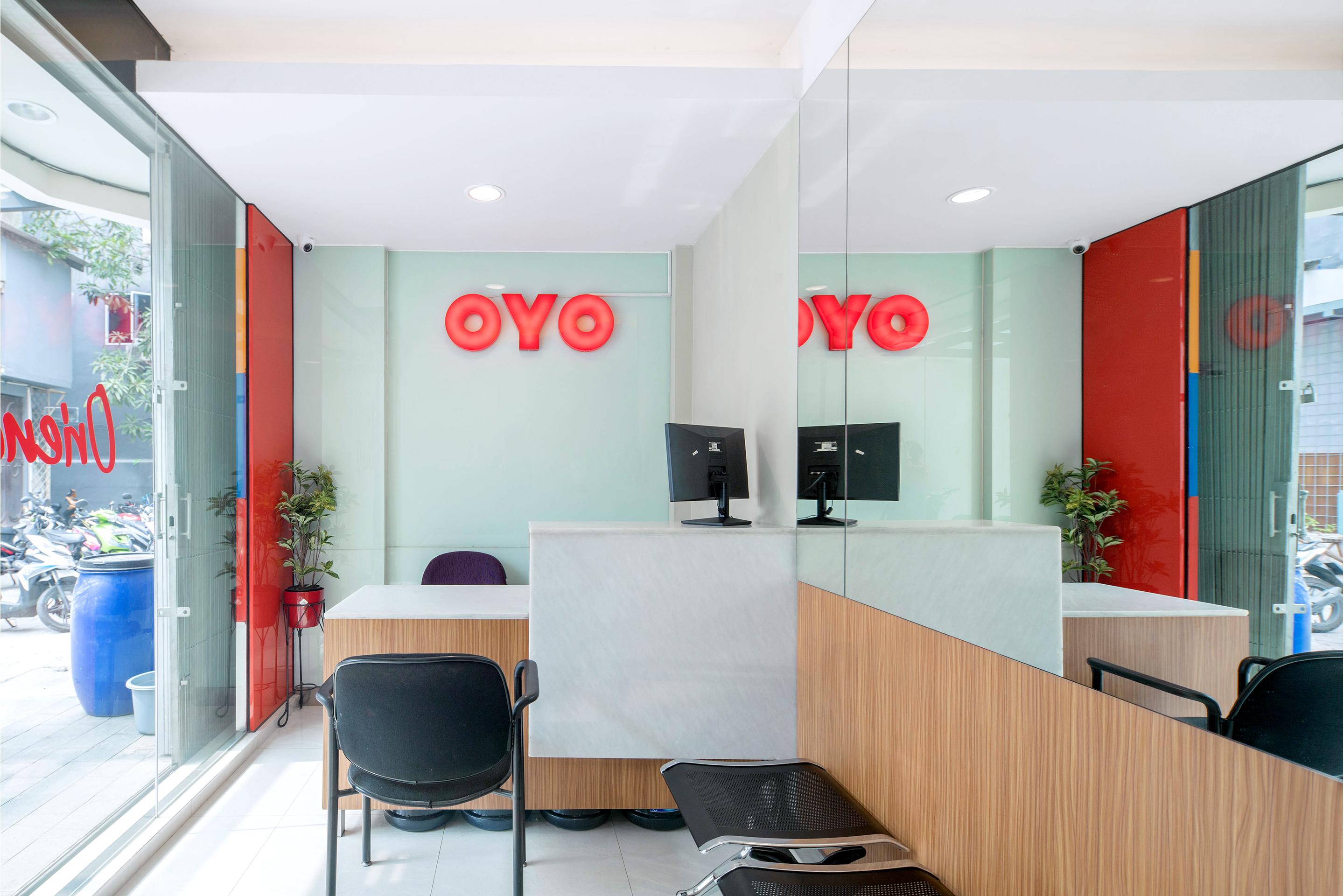Oyo 1121 Orienchi 2 Near Rsud Sawah Besar Hotel 2*